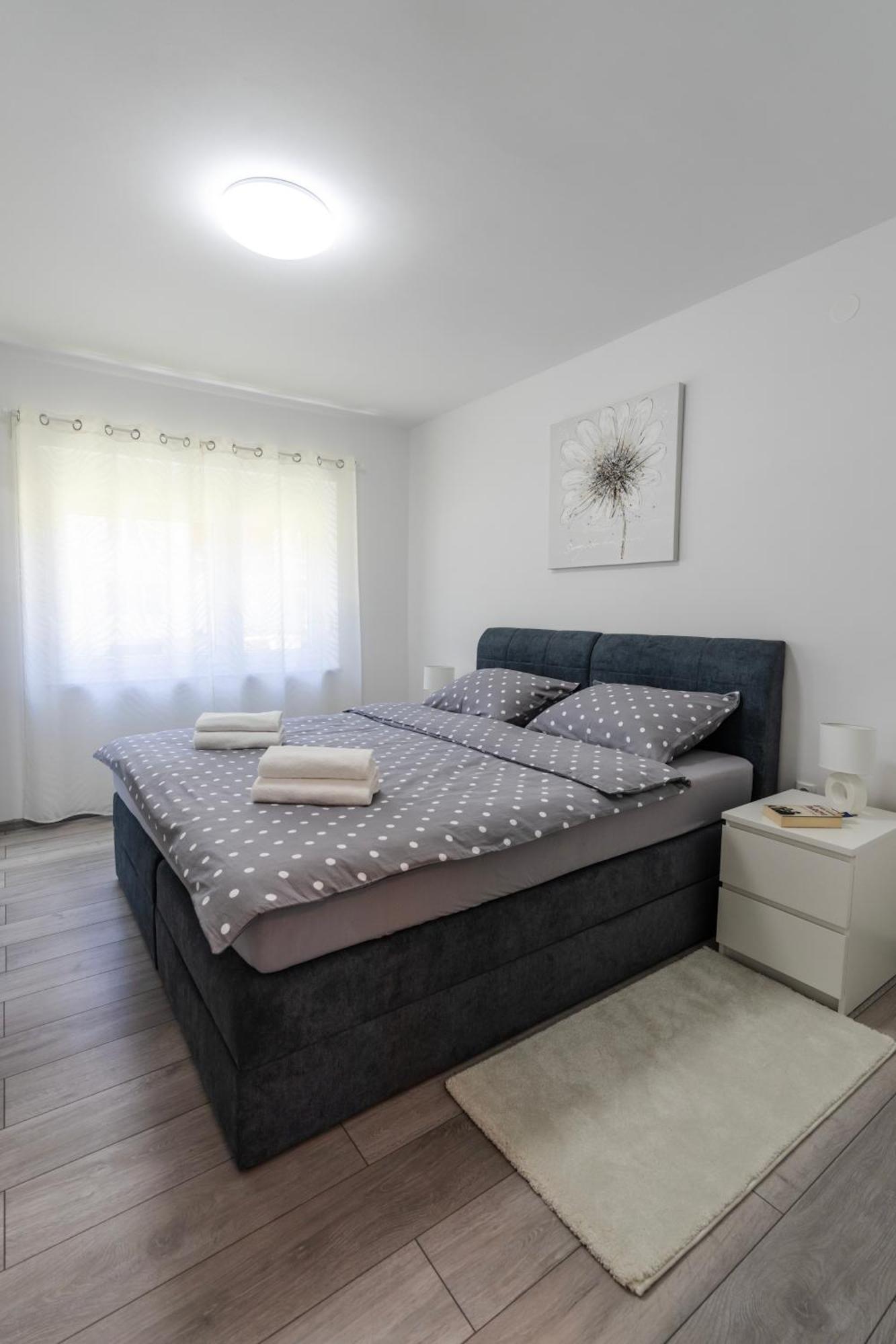 Lusi Διαμέρισμα Otočac Εξωτερικό φωτογραφία